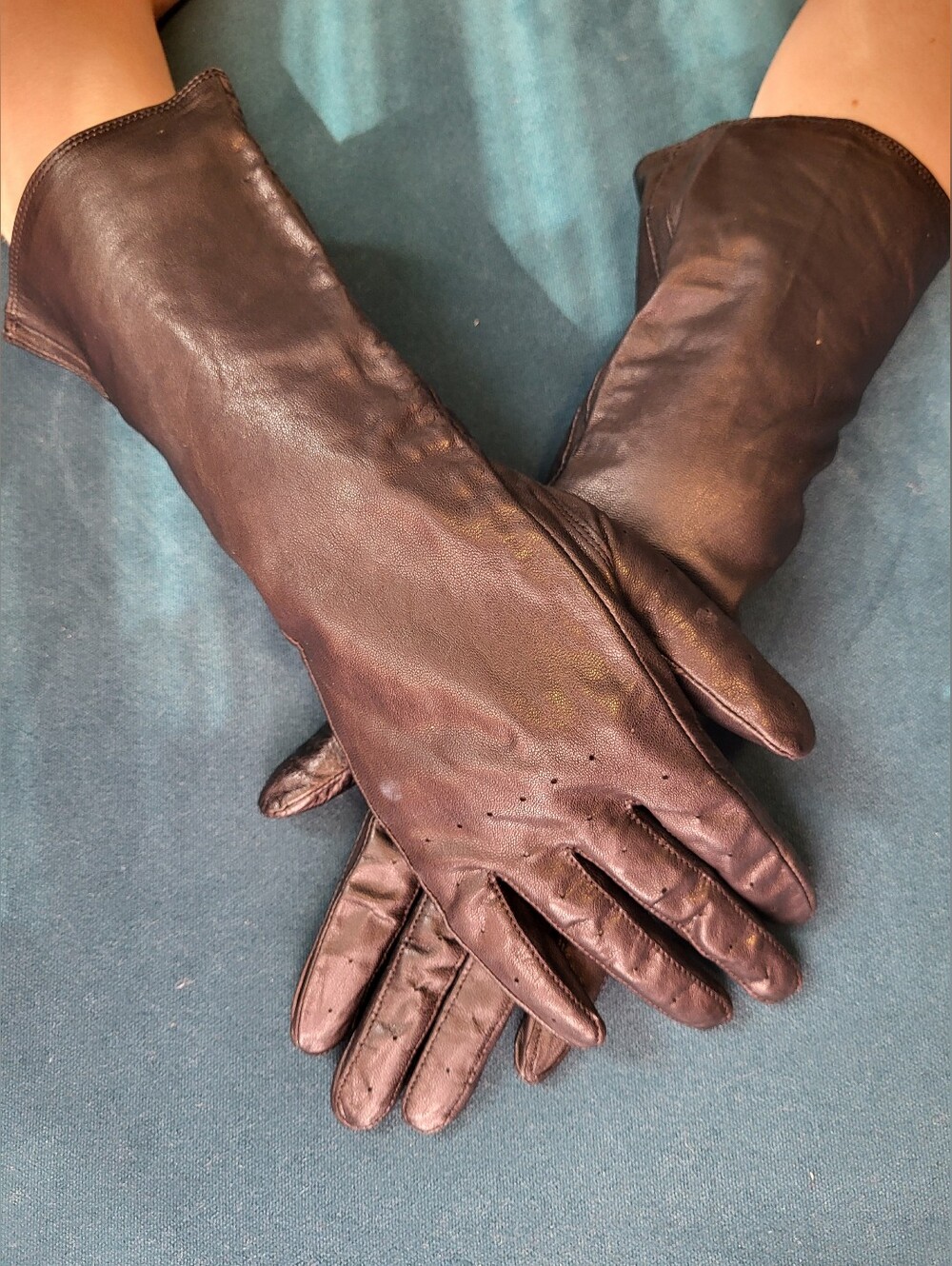 Club Monaco Leather Gloves